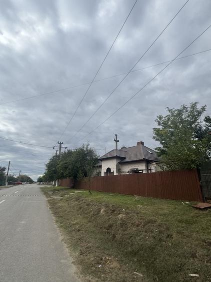 Casă cu 3 camere în Fierbinții de Jos