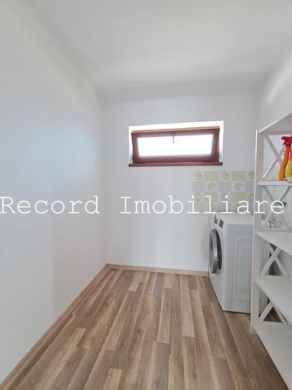 Apartament cu 3 camere semidecomandat în Bună Ziua