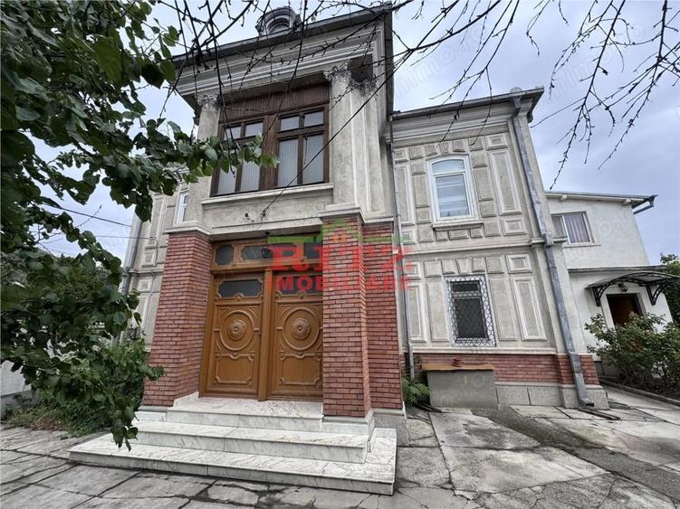 Casă cu 2 camere cu Teren 938 Mp în Sud