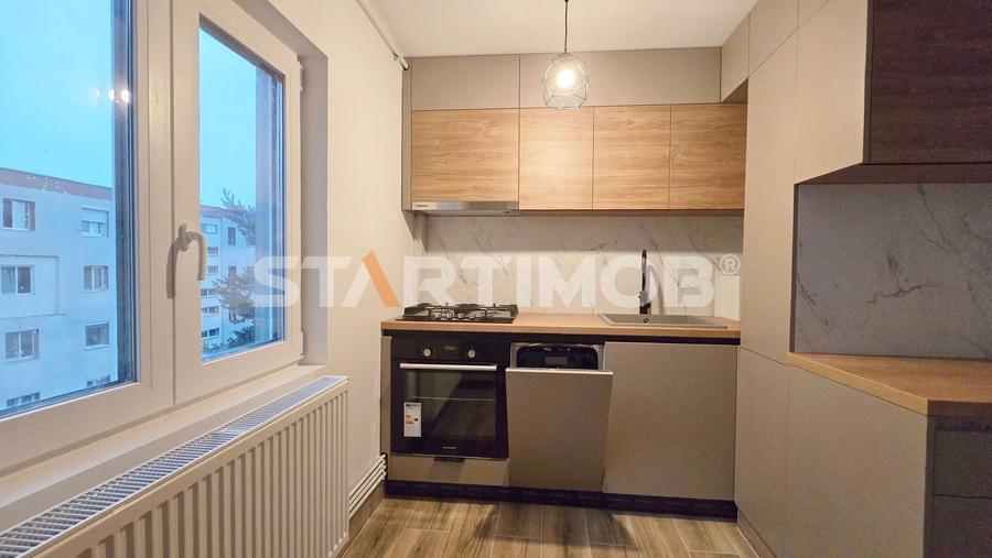 Apartament cu 3 camere decomandat, mobilat în Vlahuță