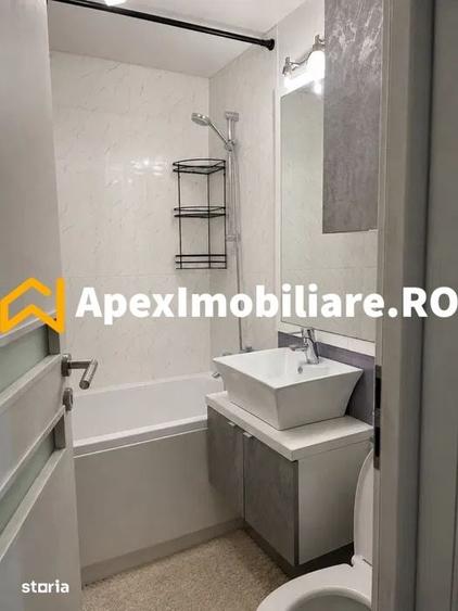 Apartament cu 3 camere semidecomandat în Timpuri Noi
