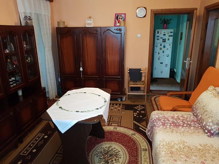 Apartament 3 camere HUSI, jud. Vaslui, zona Cina - 2