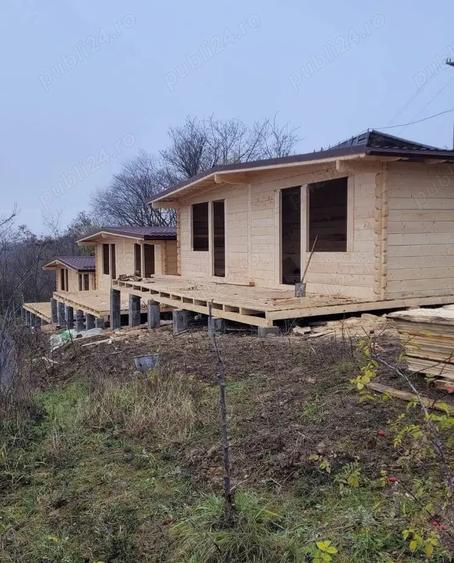 Executam case modulare - 4