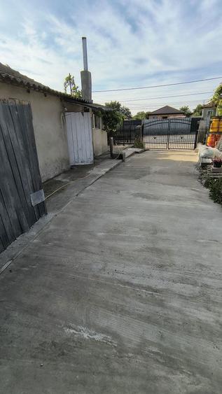 Casa de Vanzare 1265 M2 Cobadin - 5