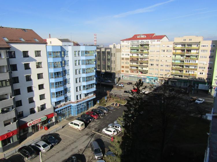 Apartament cu doua camere , zona Mihai Viteazul - 1