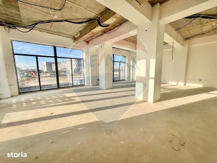 De vanzare spa?iu comercial 75,4mp, str Rapsodiei langa BBSO - 3