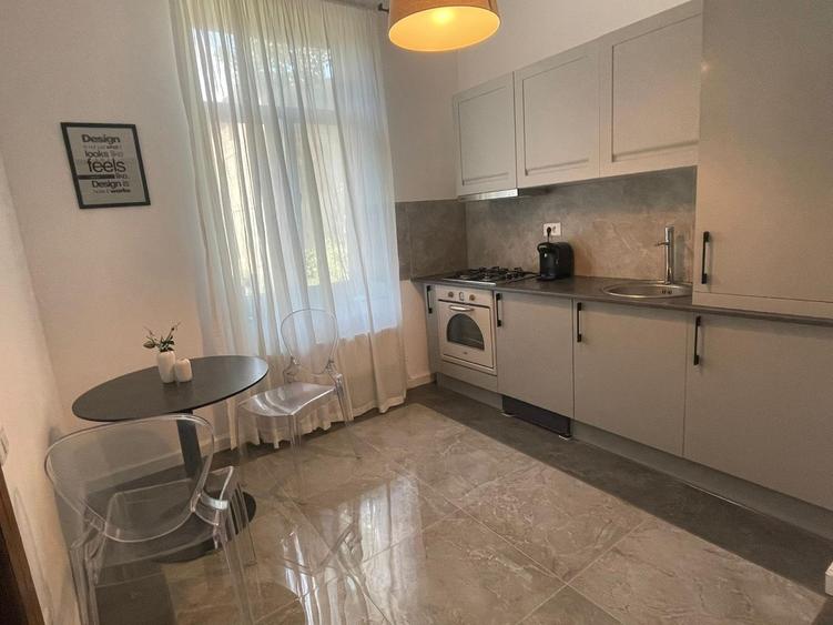 Garsoniera superba cu centrala proprie in cladire fara risc seismic - 5