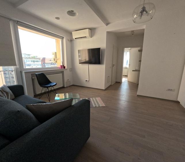 Apartament cu 2 camere semidecomandat în Cișmigiu