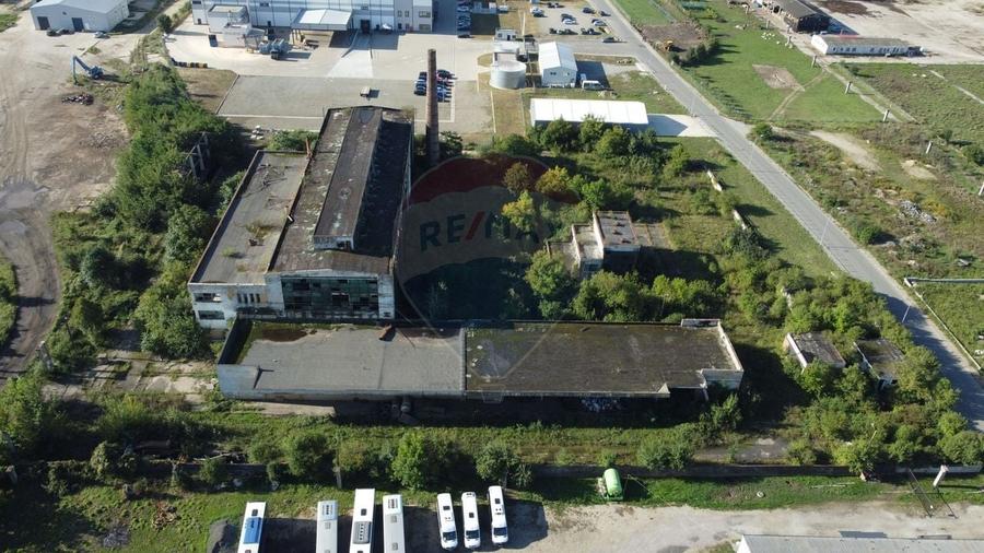 Spațiu industrial, de 3,990 mp, în Exterior Vest