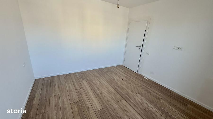 3 camere , parter cu curte proprie - 9