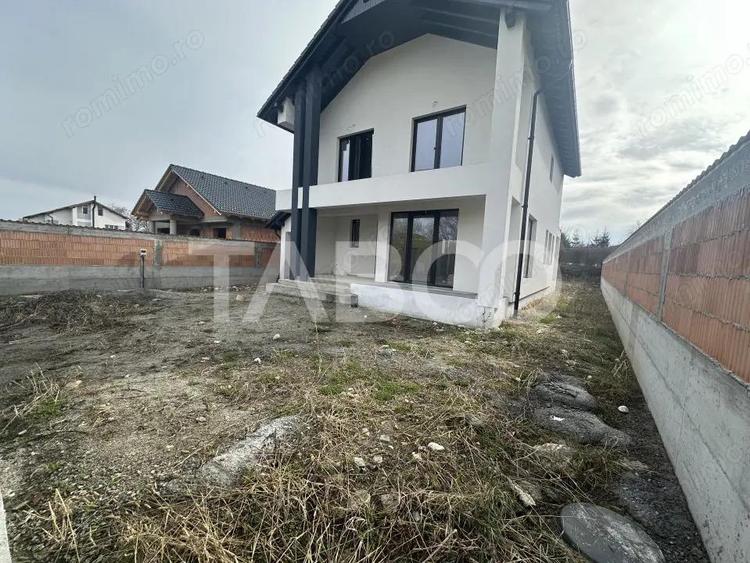 Casa individuala cu 4 camere 2 bai 500 mp teren 2 terase carport - 10