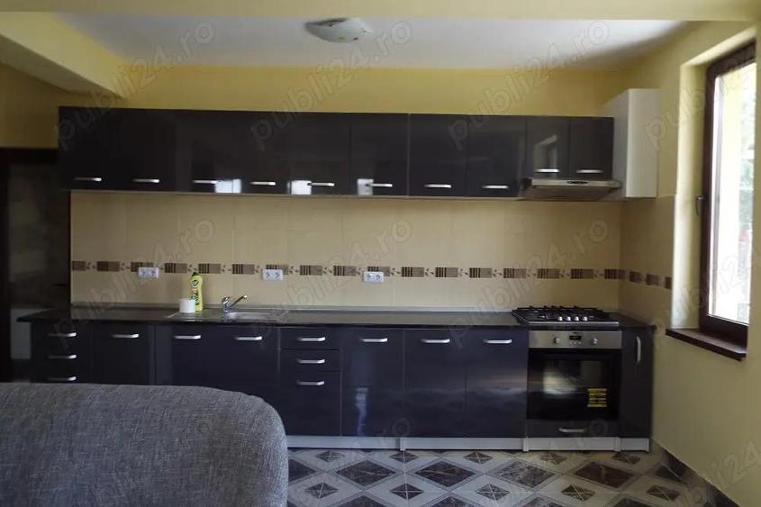 Inchiriez casa in episcopia - 2