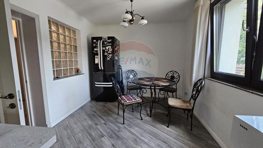 Casă / Vilă cu 7 camere si teren 1000 mp în zona Centrala-Suceava - 18