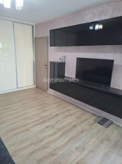 Apartament cu 3 camere decomandat, mobilat în Pantelimon