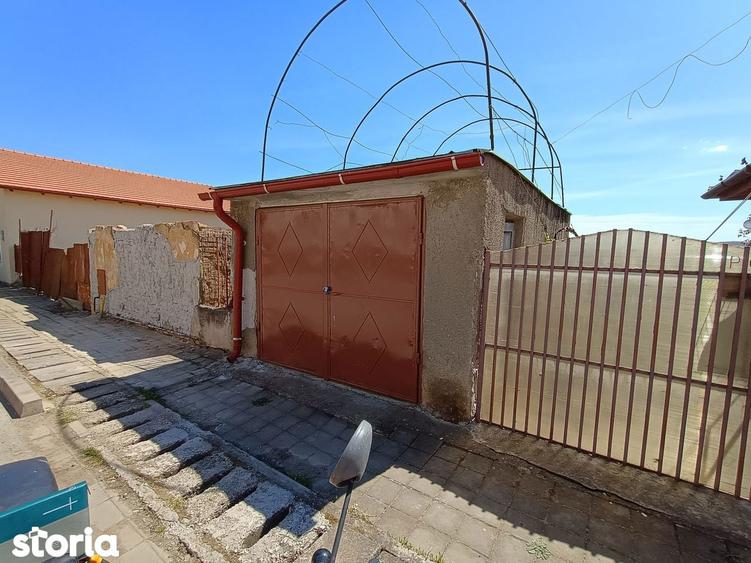 Casa cu 3 camere si garaj / str. PACII - 2