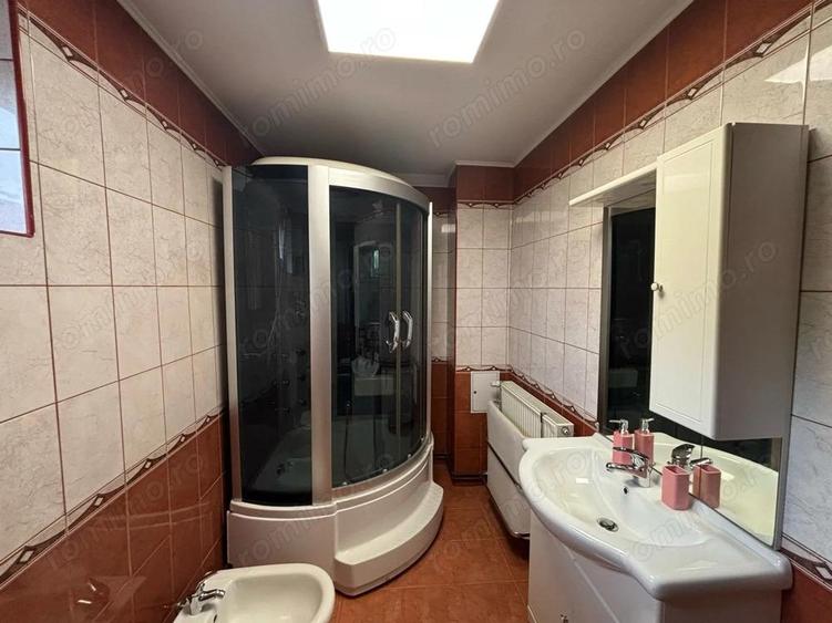 Ungheni - Vanzare casa 5 camere - Str. Principala - 6