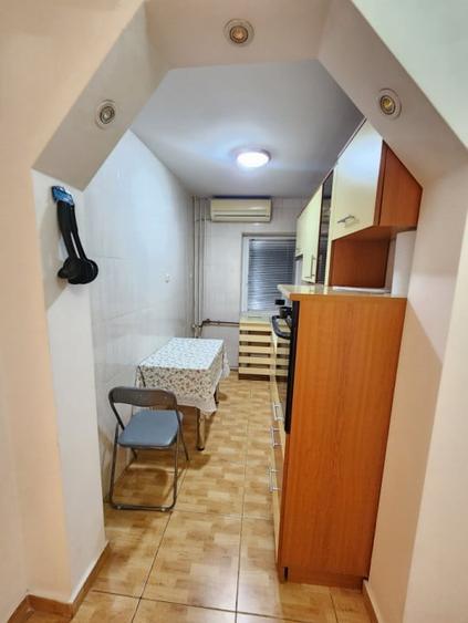 Vand apartament cu 2 camere decomandat in zona Șagului - 1