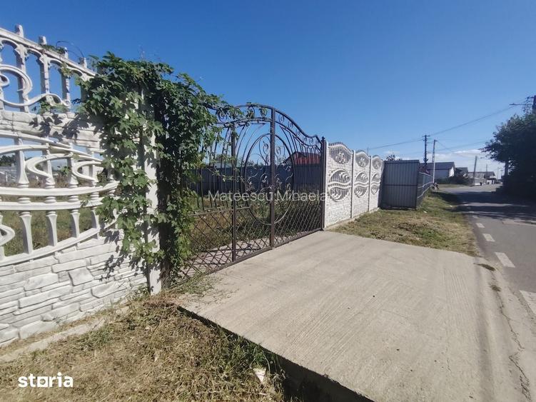 Teren de 400 mp, în Priseaca