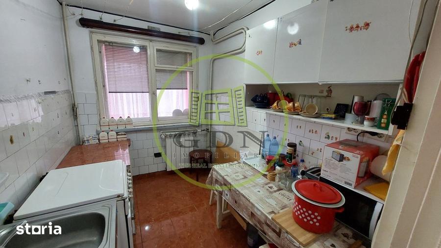 Apartament cu 3 camere decomandat în Valea Rosie