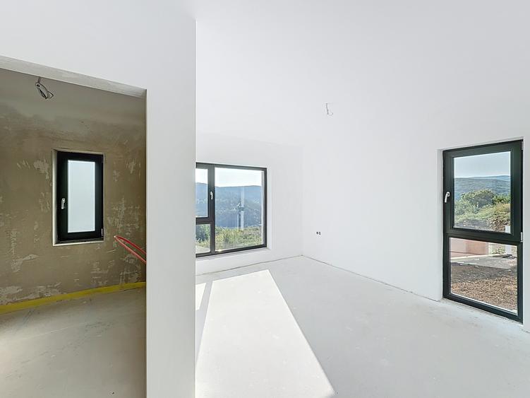 Casă cuplată -  5 camere, 3 bai, 195 mp, 2 parcari, aproape de Vivo! - 17