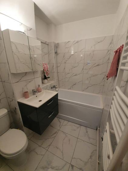 Apartament de închiriat cu 2 camere, zona Tomis 2-Victoria - 9