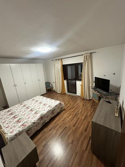 Persoana Fizica - Inchiriez apartament cu 2 camere decomandat. Loc de parcare inclus - zona Bucium - 6