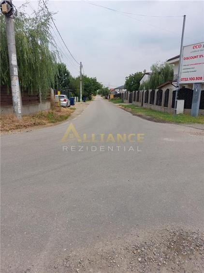 Teren 330 mp,la 250-300 m de alte case.Zona in dezvoltare. - 5