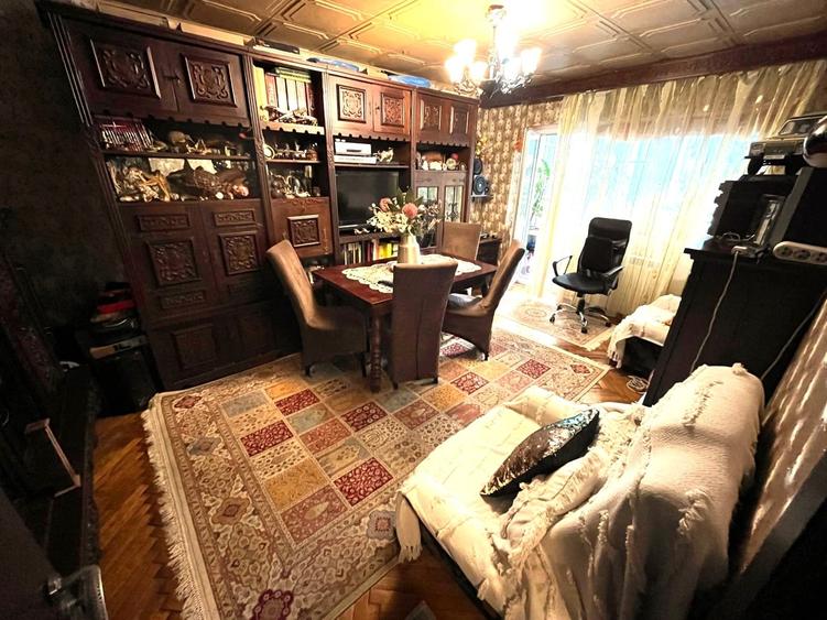 Apartament 3 camere cu BALCON  - str PACII - 1