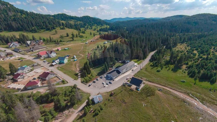 De vânzare - Teren intravilan 600mp în Padiș - 5