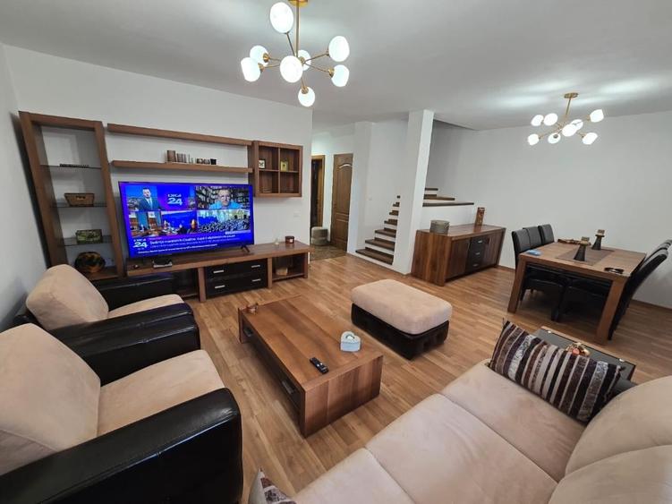 De vanzare Casa insiruita, zona Cetate – Piata. - 2