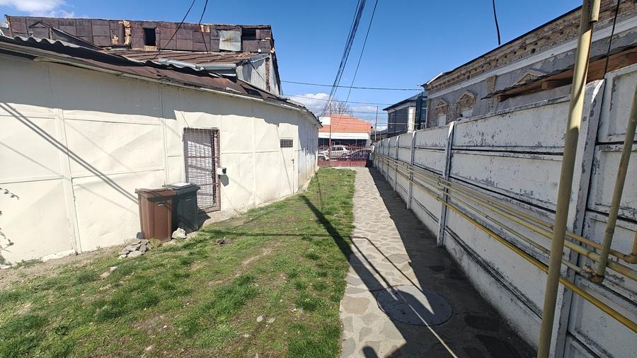 Casa Spatiu comercial zona ISJ Buzau 160mp Pret: 110.000 - 2