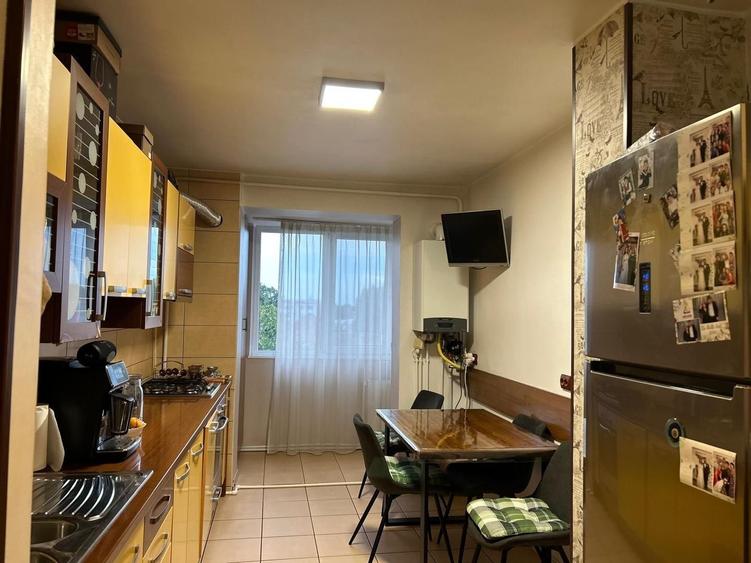 Apartament cu 3 camere în zona, mobilat si utilat -  Piata Centrala - 8