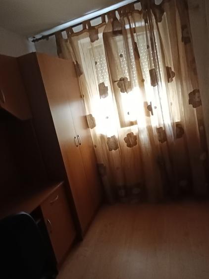 Apartament 3 camere,48 mp,etaj 3 - 1