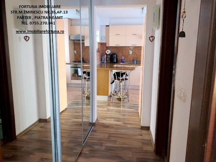 Apartament 3 camere, etaj 1, cu boxa in proprietate, zona Scoala nr.2 - 10