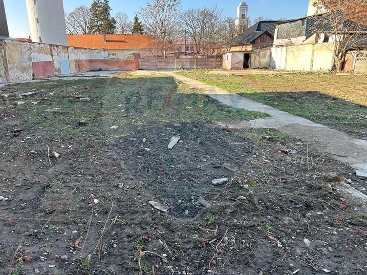 TEREN ULTRACENTRAL IN SALONTA - 4