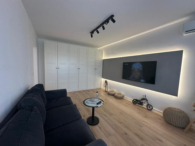 Apartament 3 camere renovat complet – lângă metrou, parc și facilități esențiale - 2