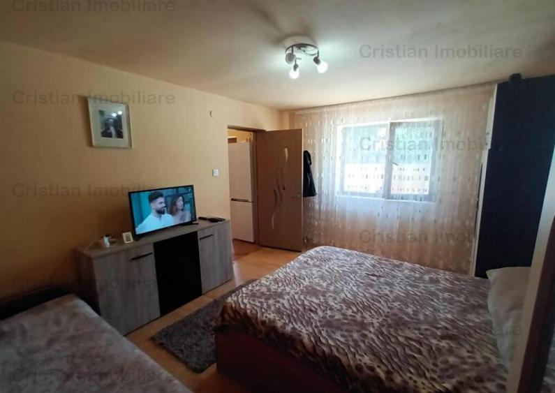 CASA NOUA 2 corpuri Teren 300 mp, zona Chercea - 9