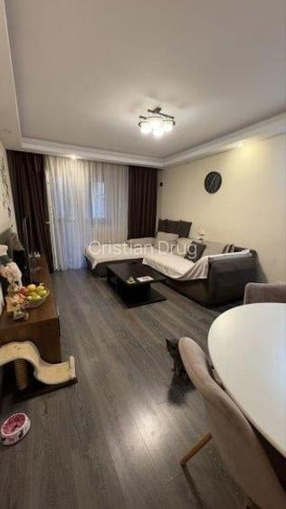Apartament 4 camere Costin Georgian Apartament 4 camere Costin Georgian