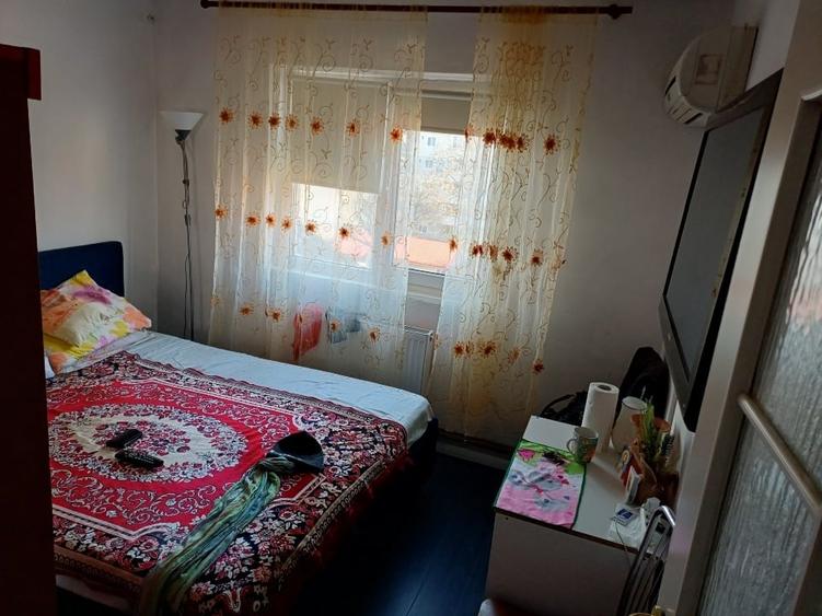 APARTAMENT 3 CAMERE DE VINZARE - 12