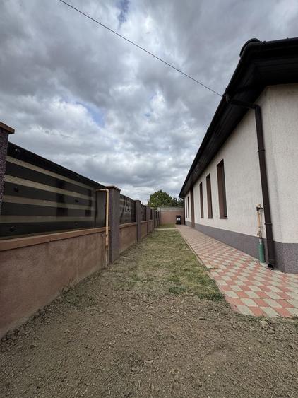 Casa de inchiriat pe parter in Sag - 3