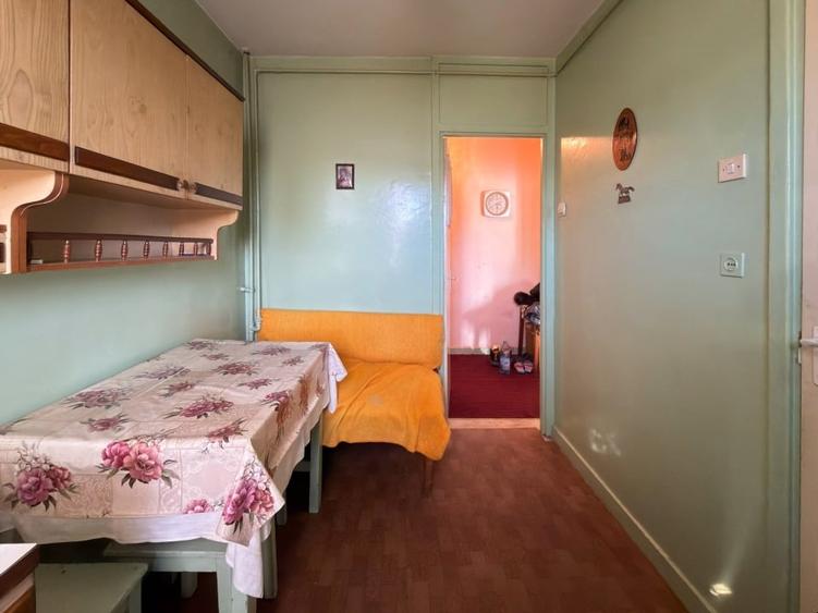 Apartament 2 camere, 48 mp, balcon închis, etaj 3/4, Cornișa – lângă Școala 10 - 9