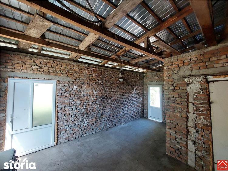 Casa spatioasa cu teren mare, pe colt, in Periam - 15
