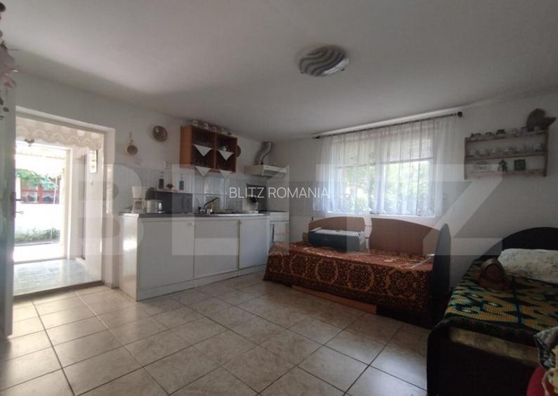 Casa batraneasca , vatra veche, teren 675, 2 fronturi strada Casa batraneasca , vatra veche, teren 675, 2 fronturi strada