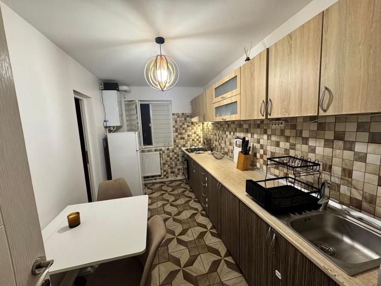 Apartament cu 3 camere decomandat în Nord