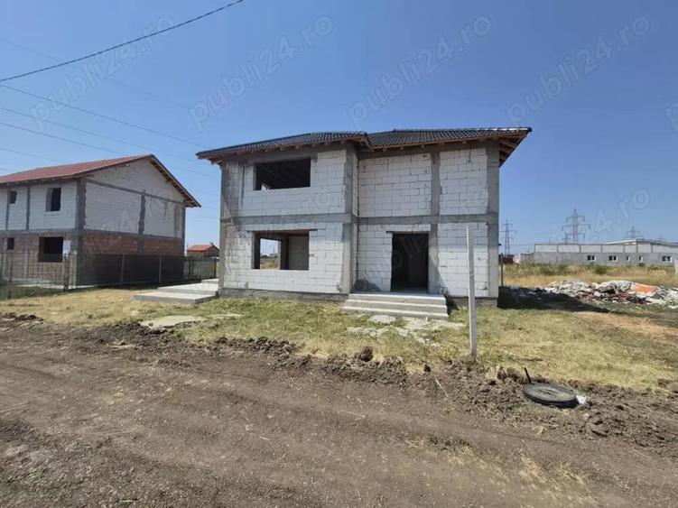 Aten?ie ! Casa la ro?u ! - 5