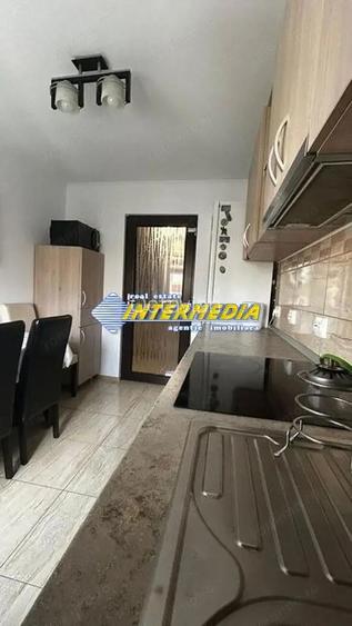 De Vanzare Apartament 2 camere 50 mp utili Cetate- Bulevard mobilat complet De Vanzare Apartament 2 camere 50 mp utili Cetate- Bulevard mobilat complet