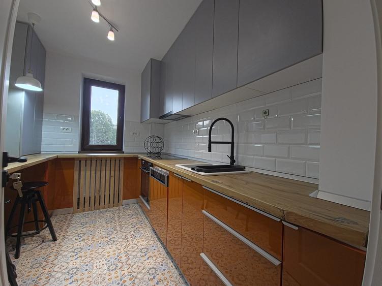 Apartament 3 camere, Tomis 2 – renovat, mobilat, utilat, 59 mp, etaj 3/4. - 35