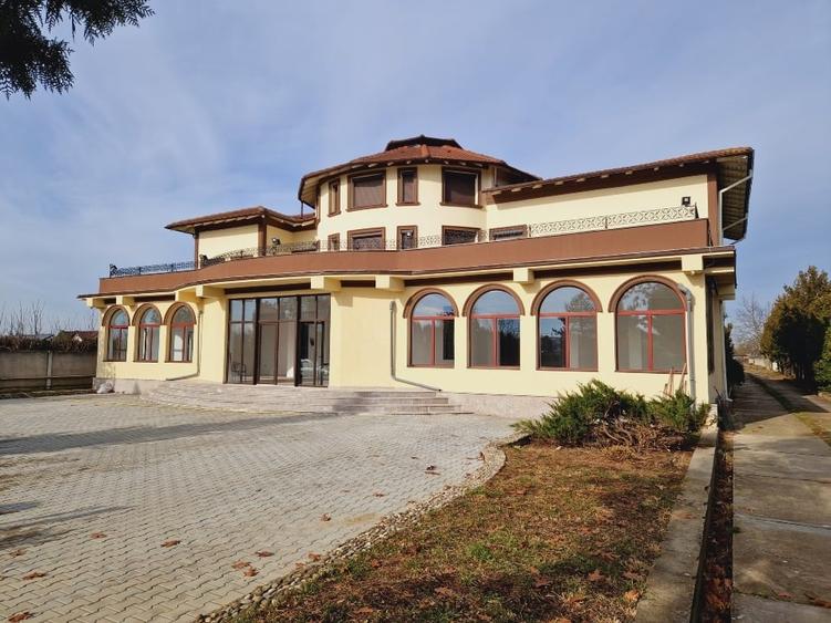 VANZARE VILA + TEREN + HALA IN VLADICEASCA (SNAGOV) - 1