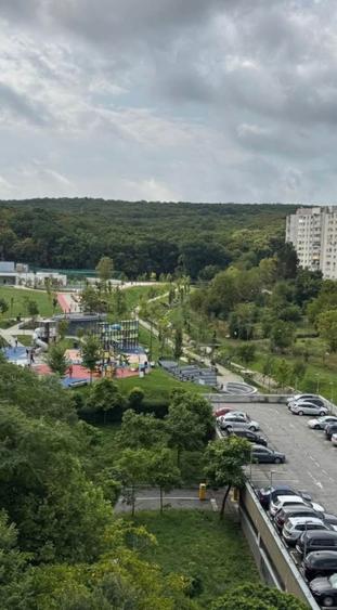 Apartament cu 2 camere decomandate,etaj intermediar - 7