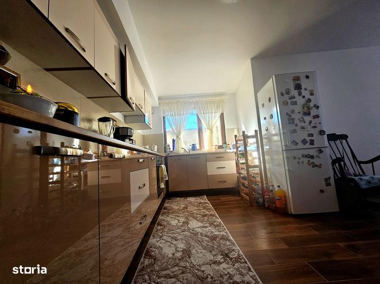 Casa vanzare 6 camere ,cu 629 mp teren zona PARCUL DE SOFT - 4